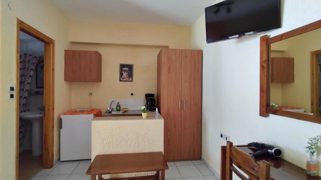 Mpezas Studios Igoumenítsa Extérieur photo